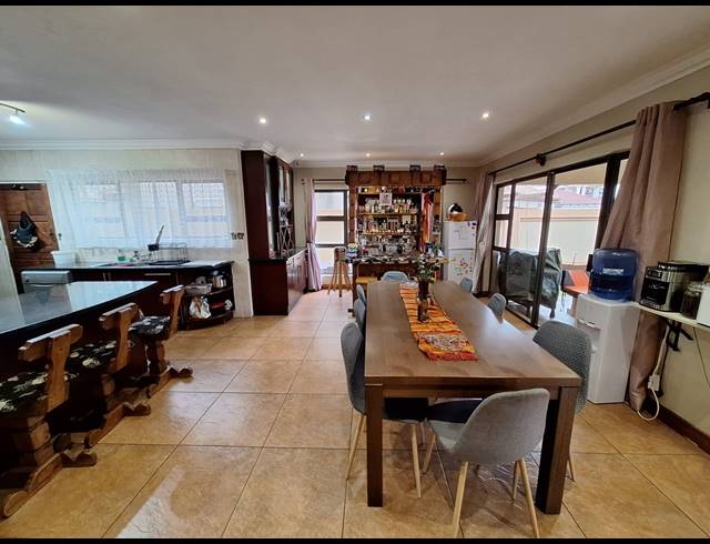 4 BEDROOM HOUSE FOR SALE IN VANDERBIJLPARK SE 8